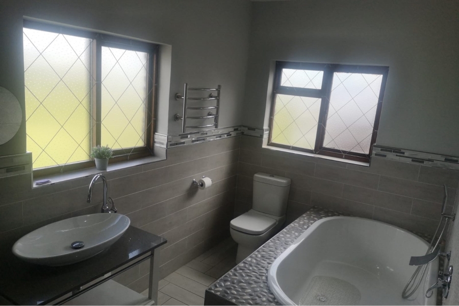 3 Bedroom Property for Sale in Dormehls Drift Western Cape